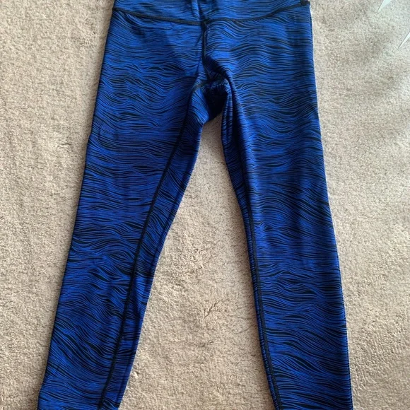 Lululemon Wunder Under 8 - Black and Royal Blue - Picture 3 of 4